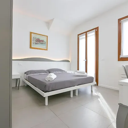 Apartment Queen Venice Fly