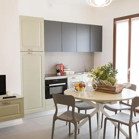 Queen Venice Fly Campalto