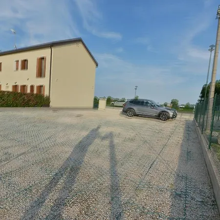 Queen Venice Fly * Campalto