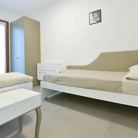 Queen Venice Fly Campalto